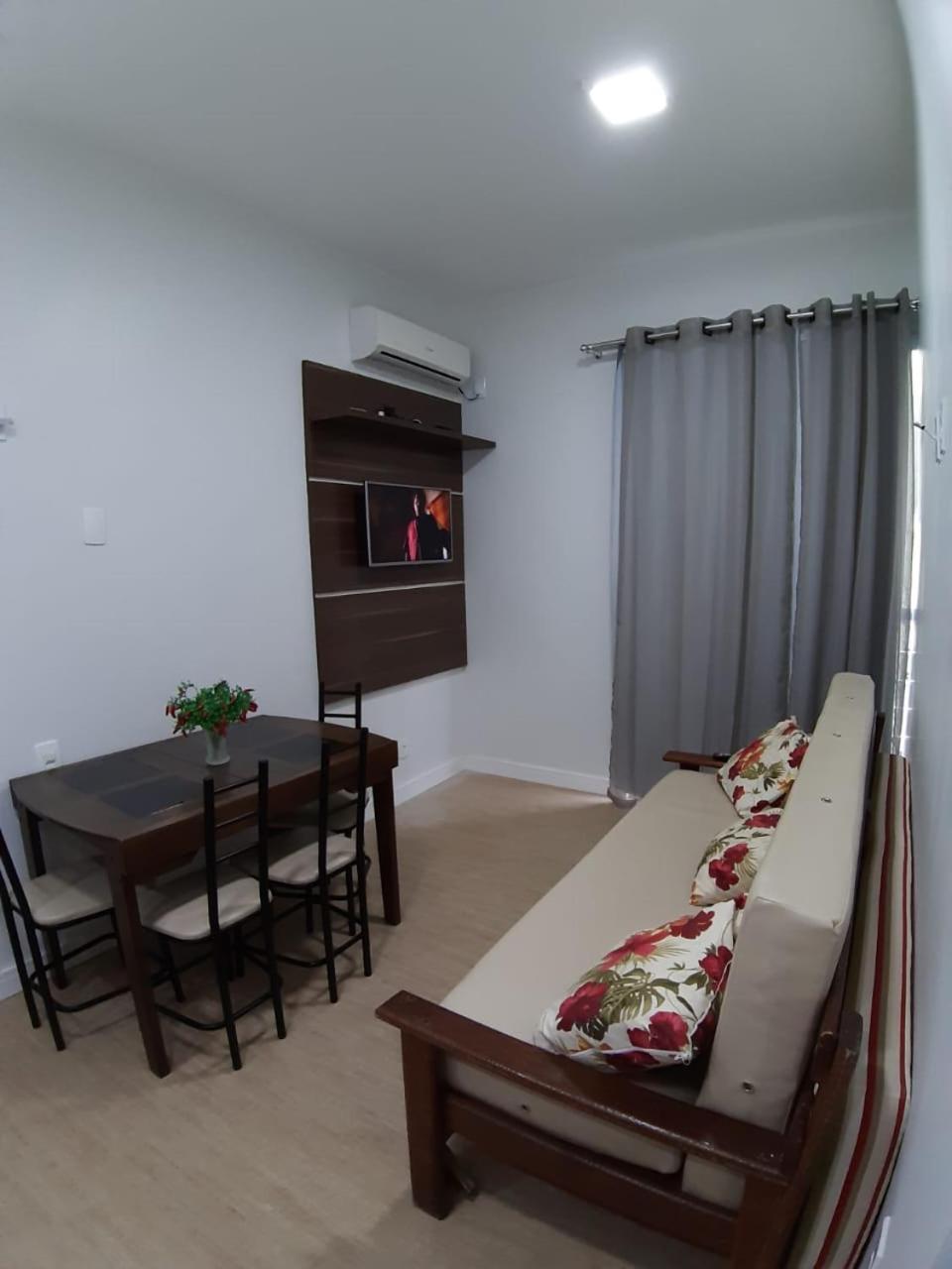 Apartamento Ilha Dos Patos Ingleses Na Beira Do Mar Florianópolis Habitación foto